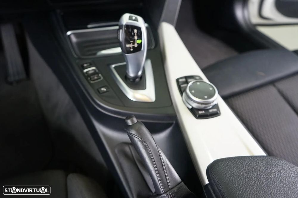 BMW 320 d Aut. Efficient Dynamics Edition - 32