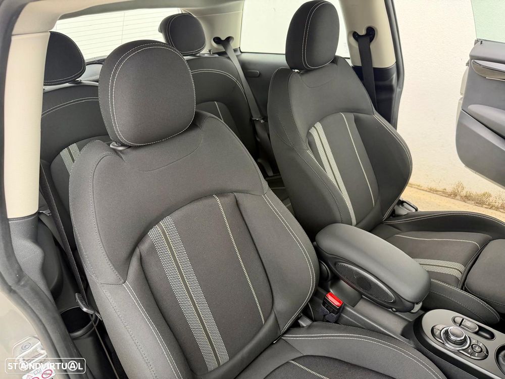 MINI 3 Portas Cooper E Favoured - 12
