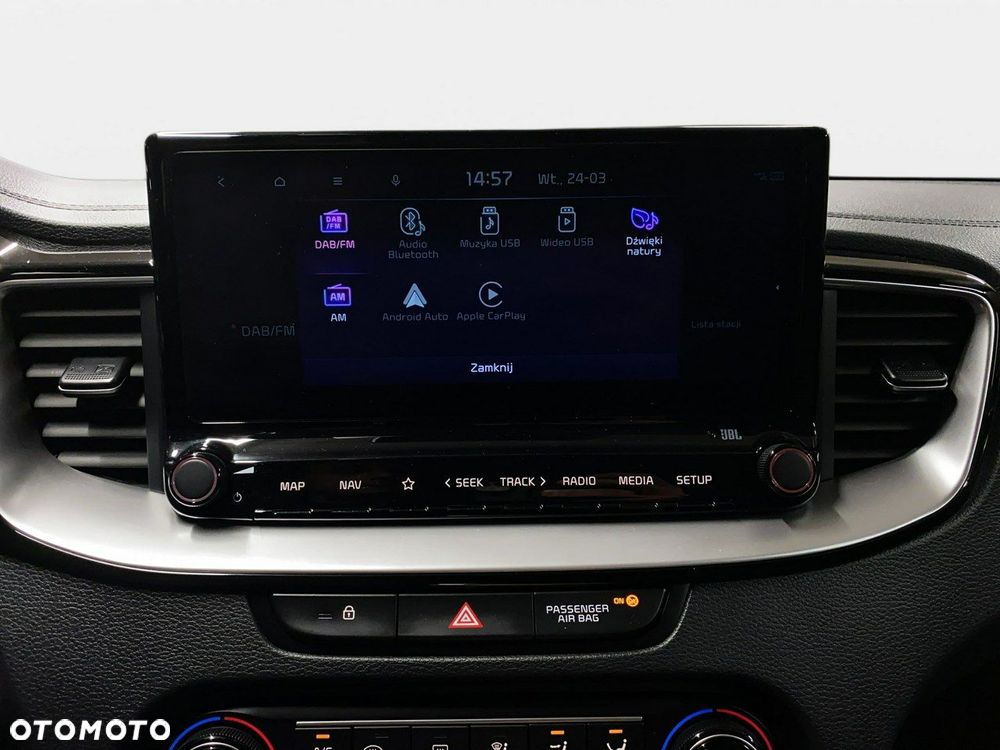 Kia XCeed - 30