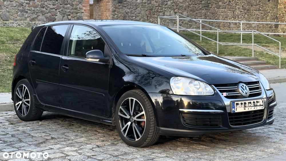 Volkswagen Golf - 1
