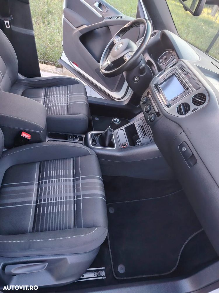 Volkswagen Tiguan 2.0 TDI SCR 4MOTION BlueMotion Technology Lounge Sport & Style - 13