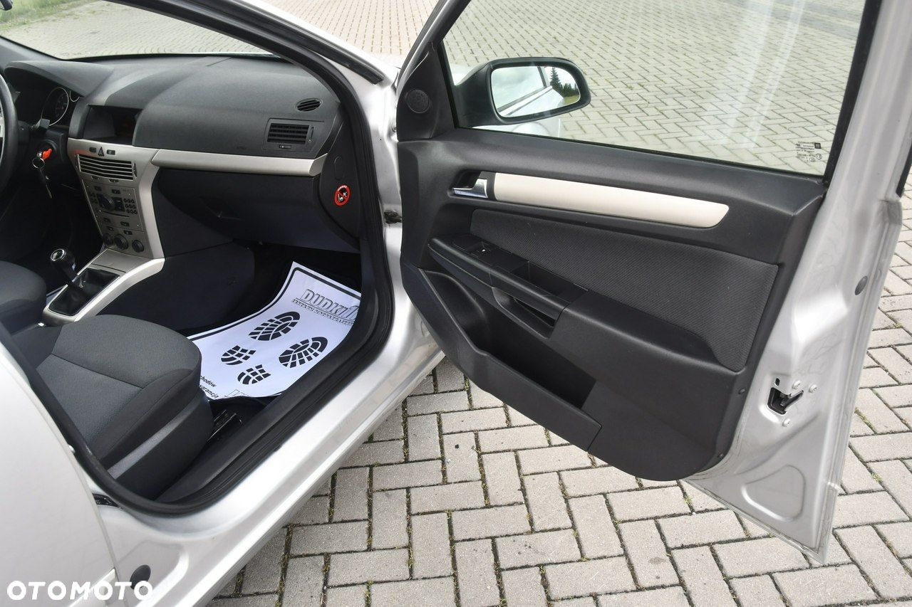 Opel Astra - 22