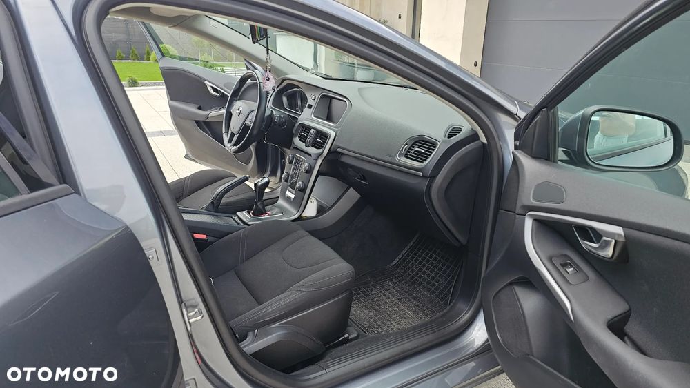 Volvo V40 D2 - 12