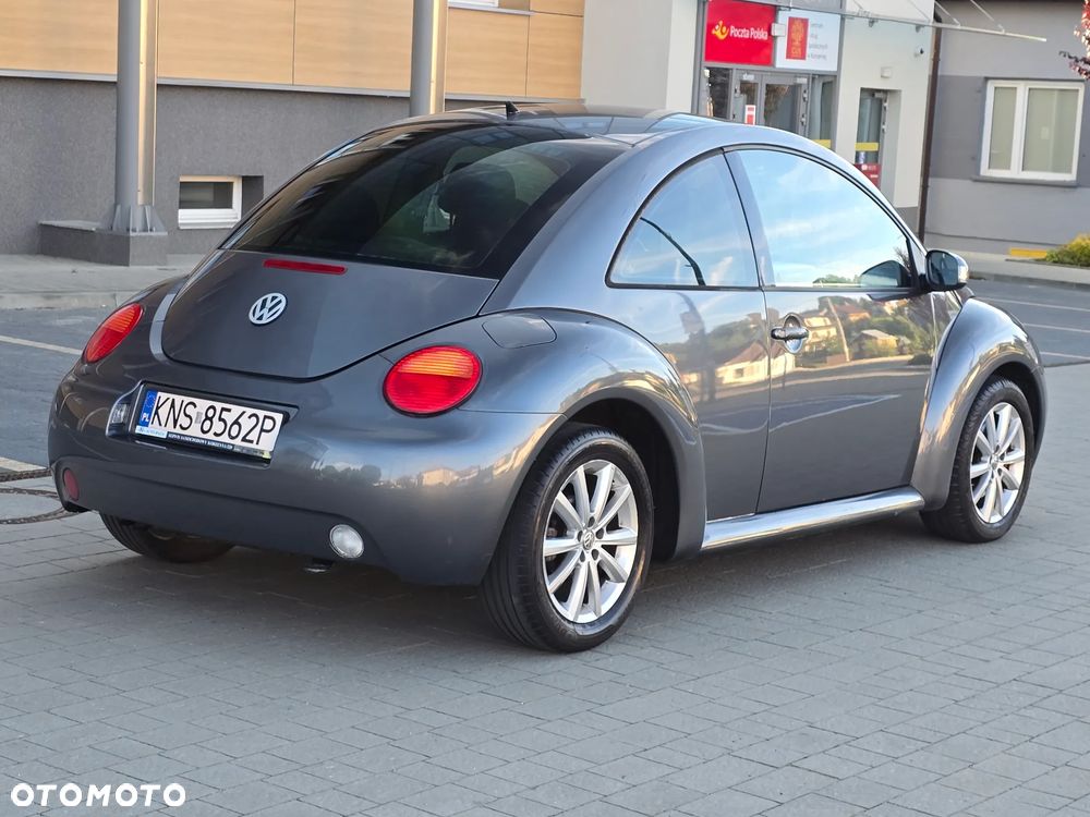 Volkswagen New Beetle - 13