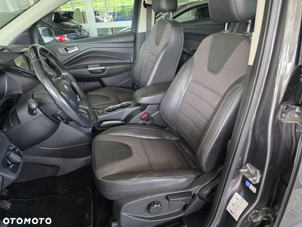 Ford Kuga - 8