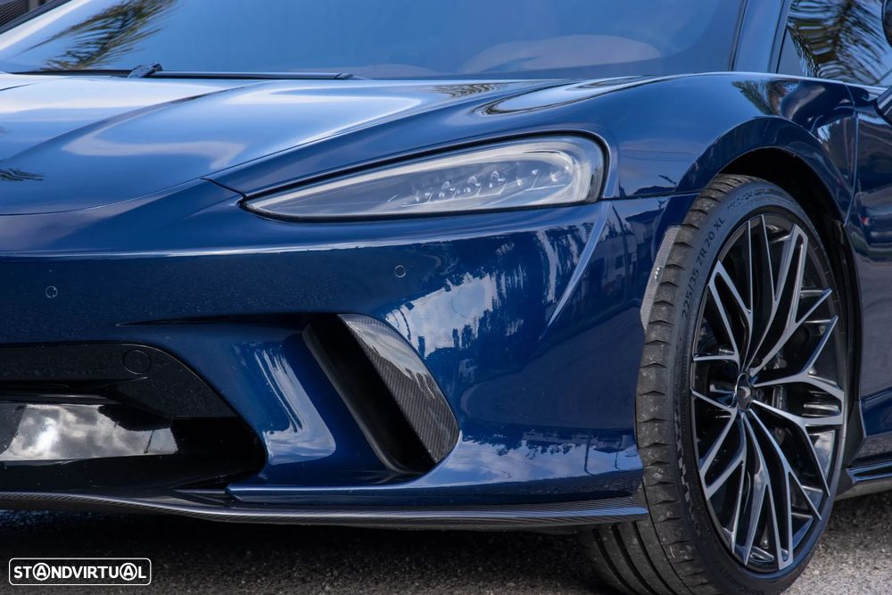 McLaren GT 4.0 Twin-Turbo V8 - 7
