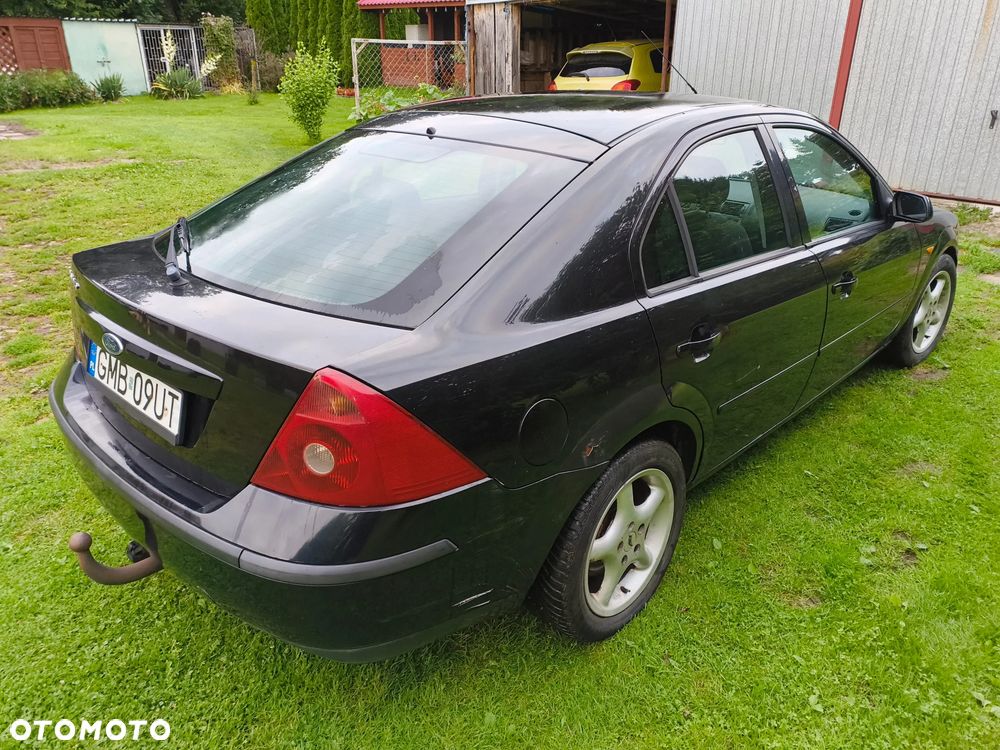Ford Mondeo 1.8 Ambiente - 3