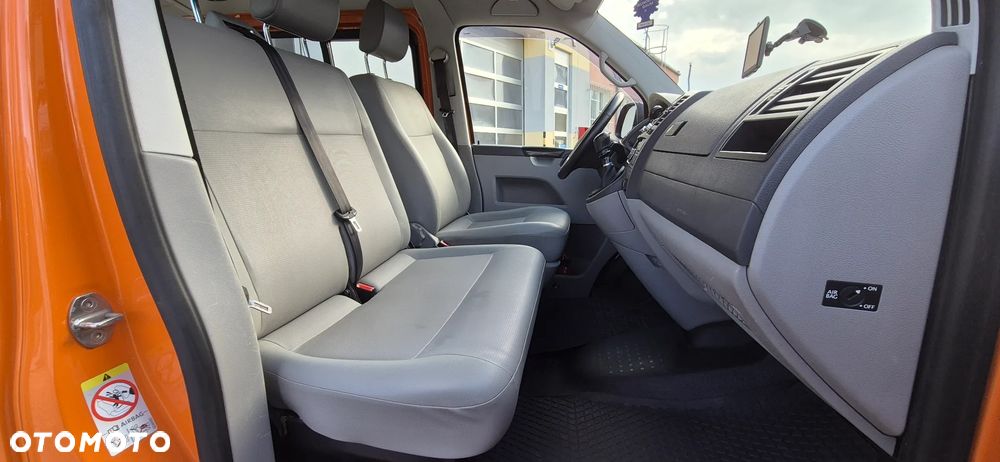 Volkswagen Transporter Caravelle Lang Trendline - 13