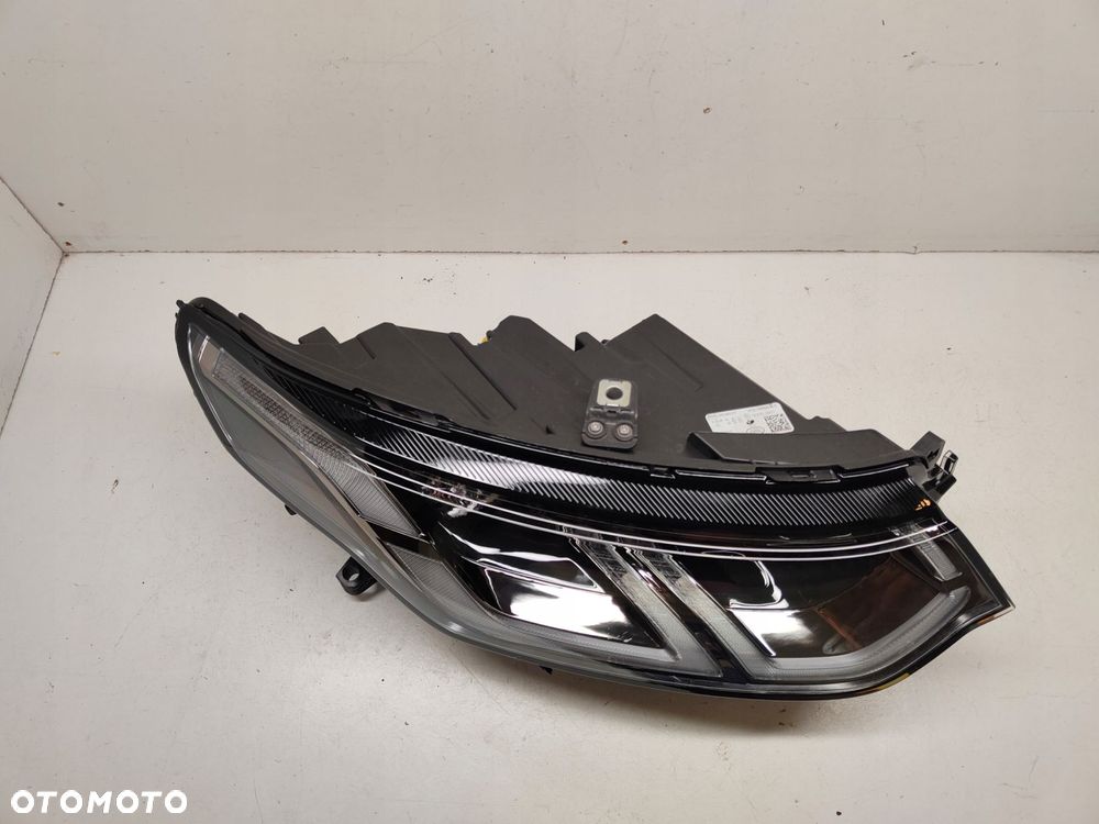 land rover discovery sport lift prawa lampa led - 2