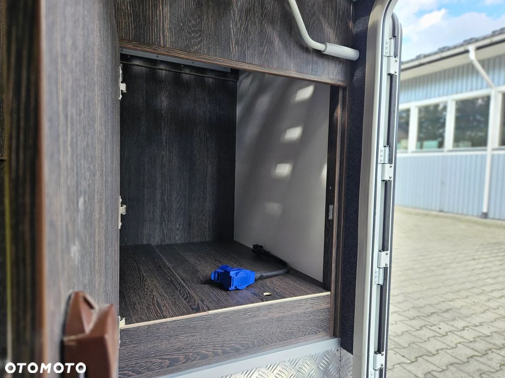 Mercedes-Benz Sprinter - 26