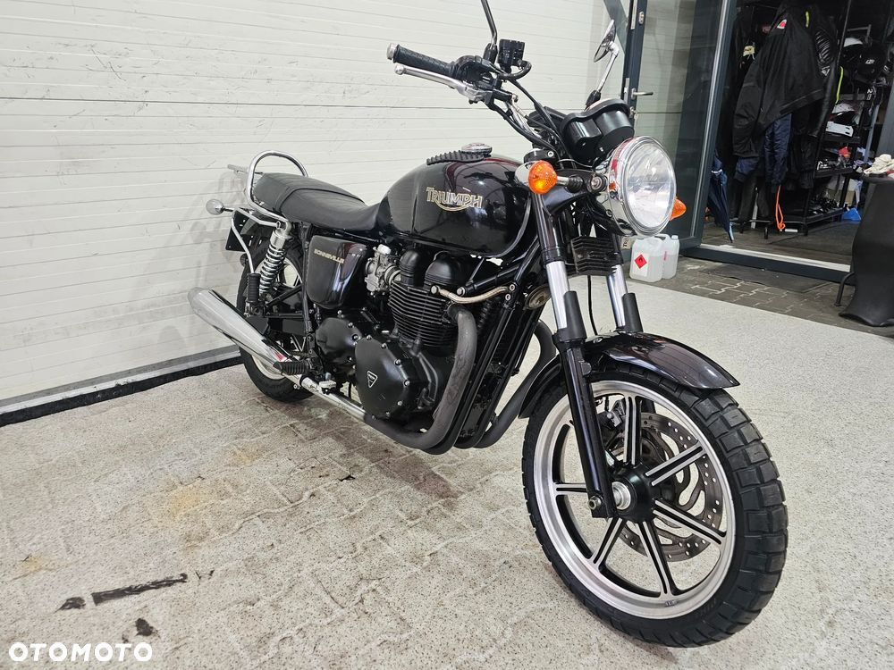 Triumph Bonneville - 5