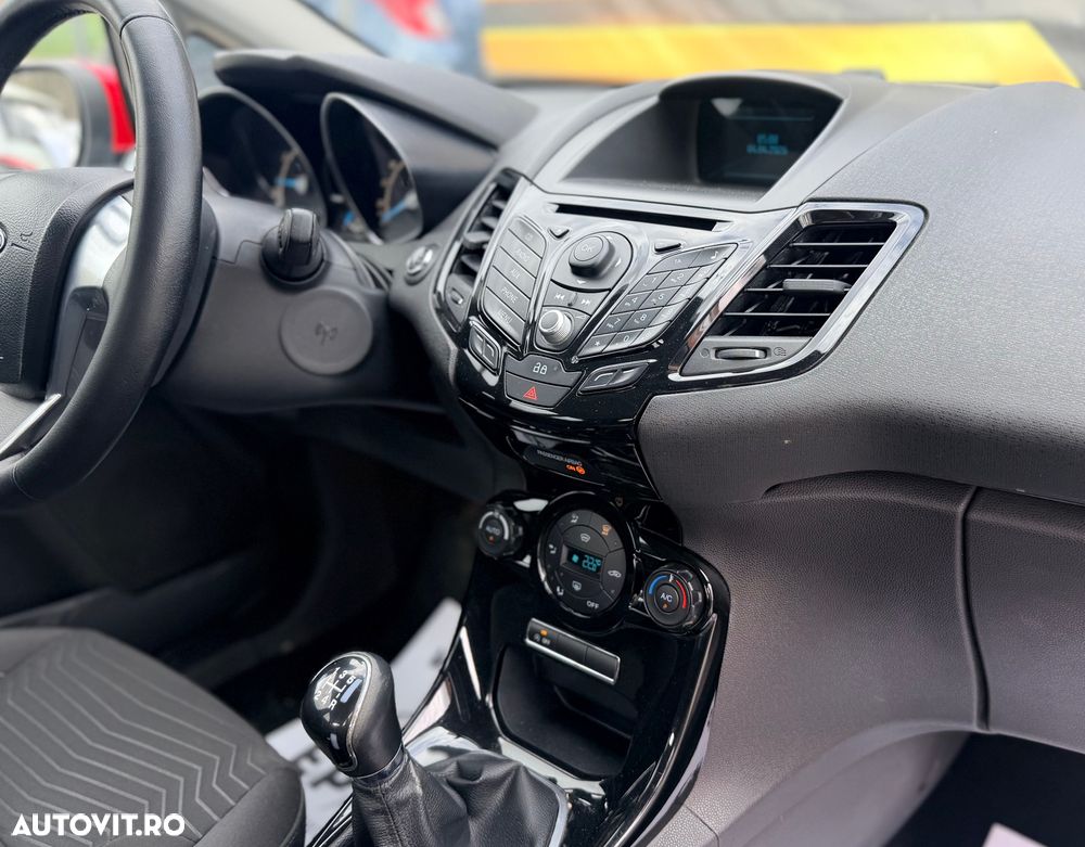Ford Fiesta 1.0 EcoBoost Titanium - 17