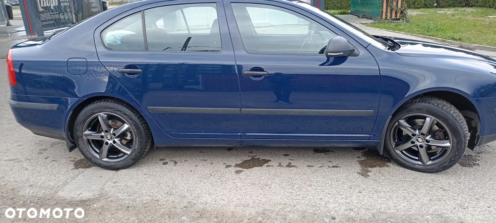 Skoda Octavia 1.6 Tour - 4