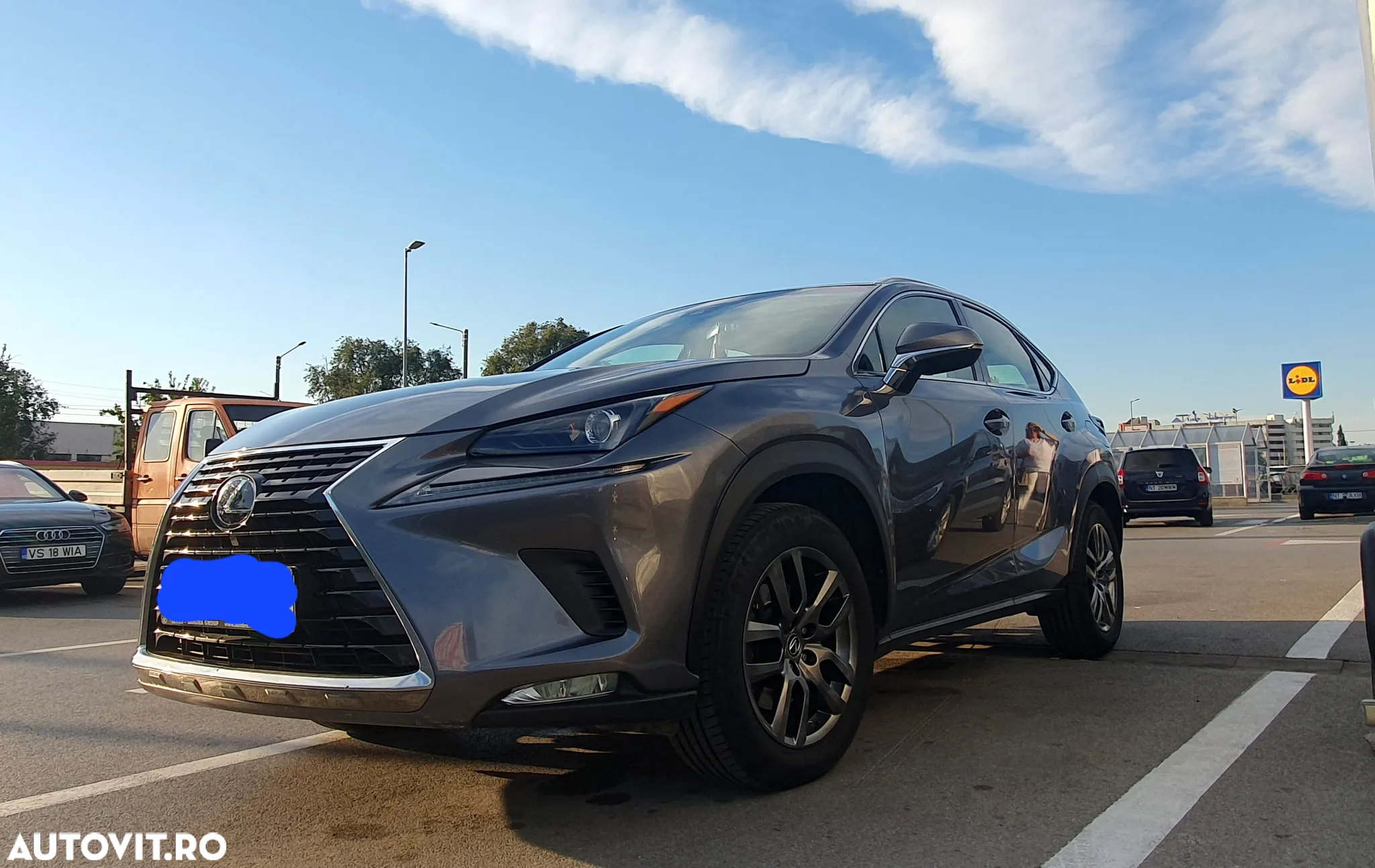 Lexus Seria NX 300h - 2