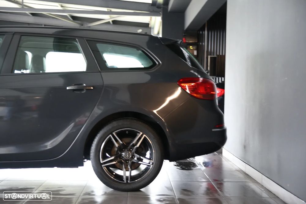 Opel Astra 1.7 CDTi Executive - 5
