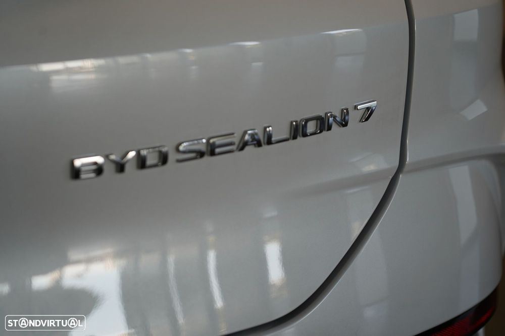 BYD Sealion 7 - 35