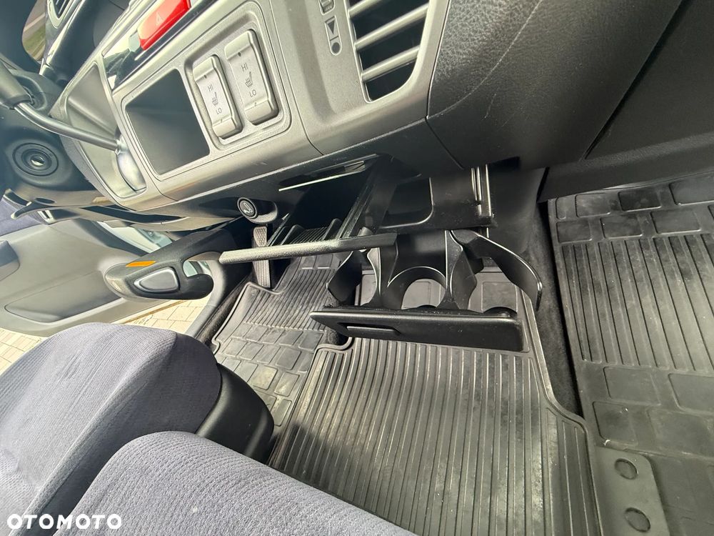 Honda FR-V 1.8 Comfort - 17
