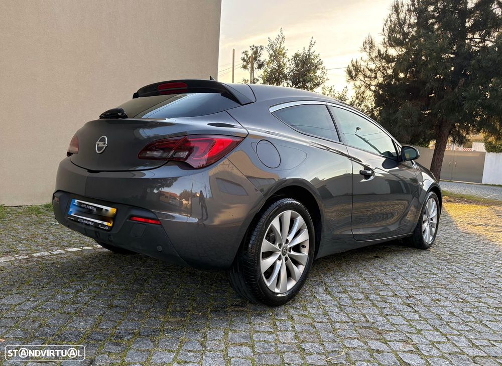 Opel Astra GTC - 26