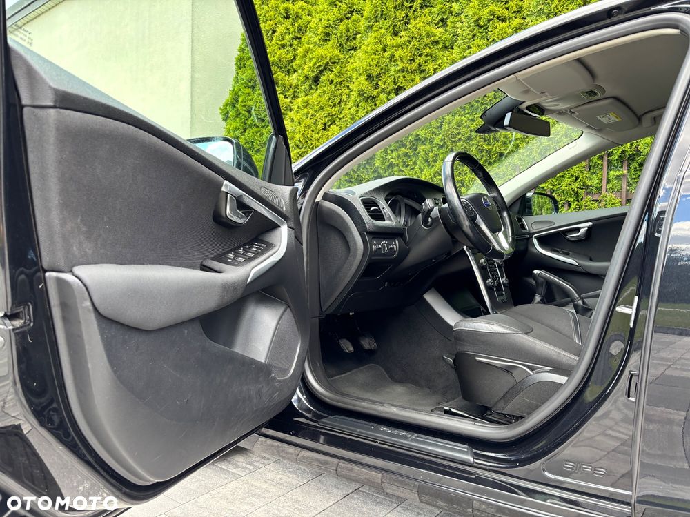 Volvo V40 D2 - 8