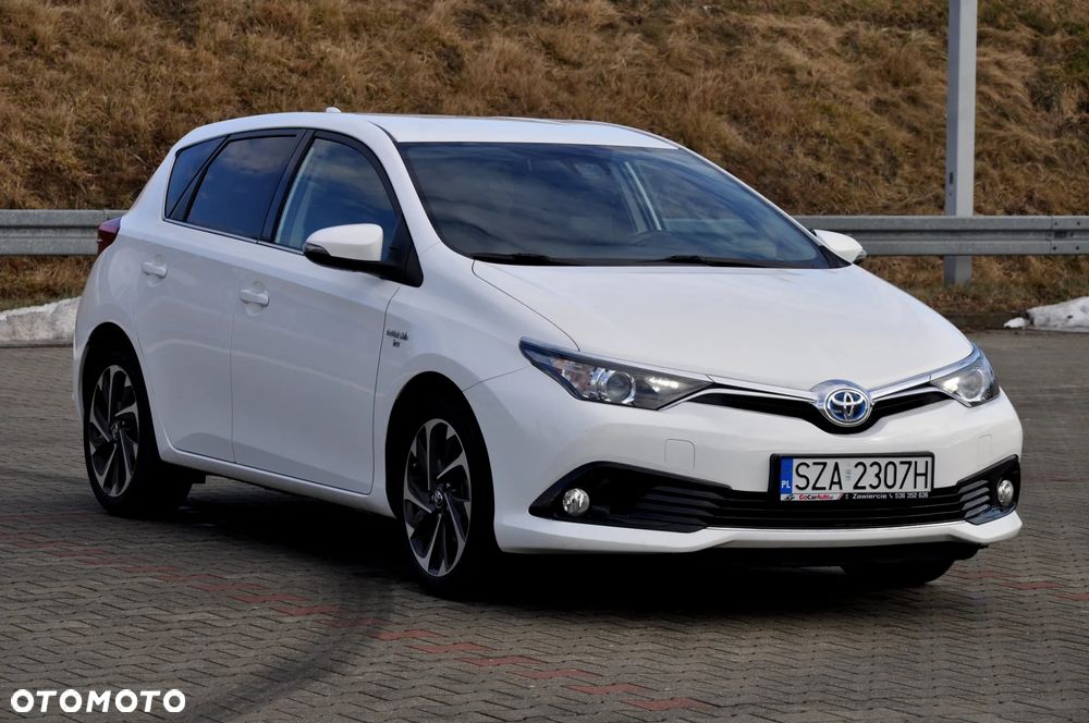 Toyota Auris - 11