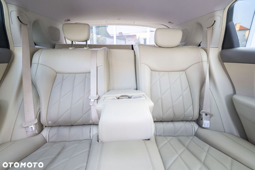 Infiniti QX70 - 11