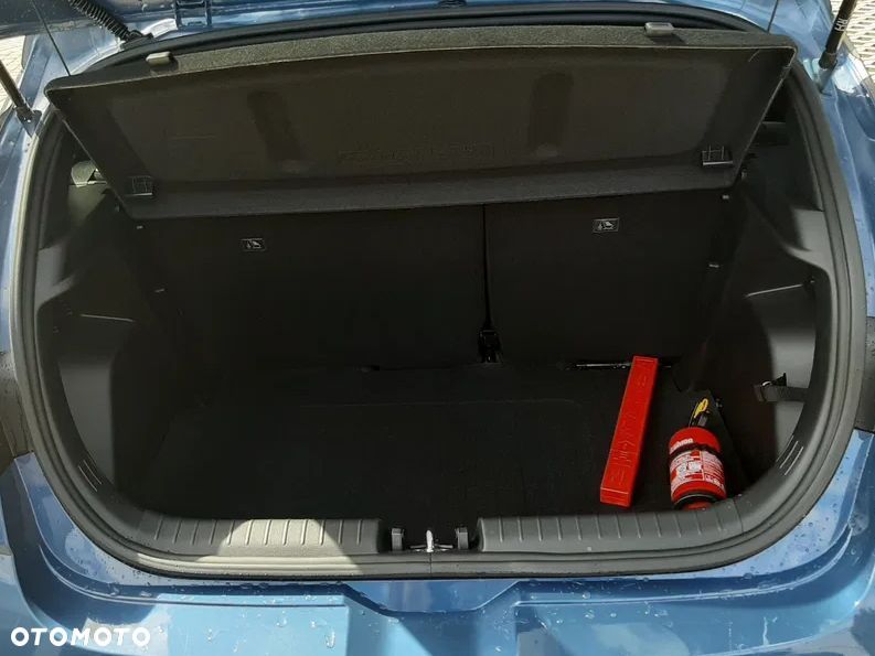 Hyundai i20 1.0 T-GDi Modern Black DCT - 9