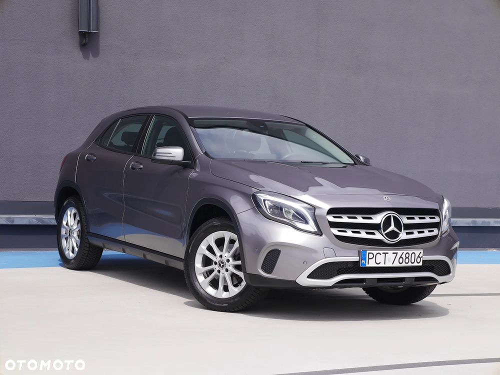 Mercedes-Benz GLA 180 7G-DCT - 2