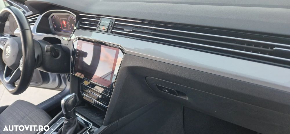 Volkswagen Passat - 21