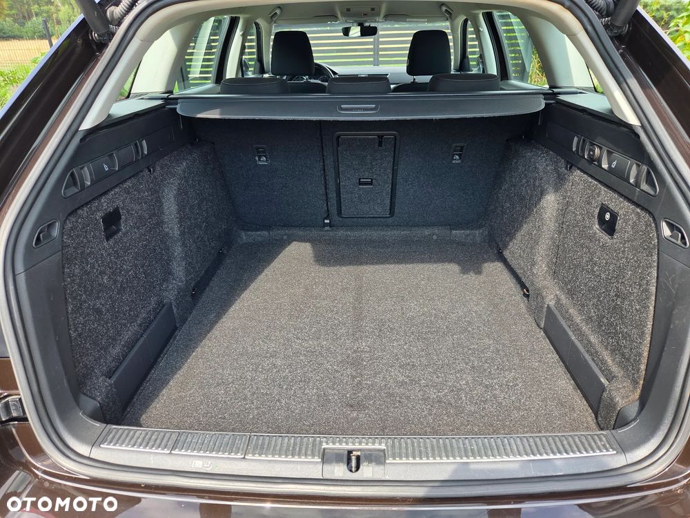 Skoda Superb 2.0 TDI Ambition DSG - 12