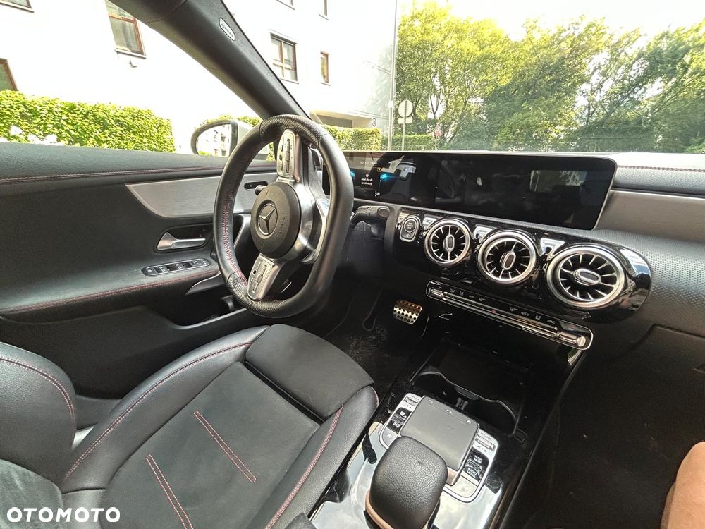 Mercedes-Benz CLA 200 AMG Line 7G-DCT - 8