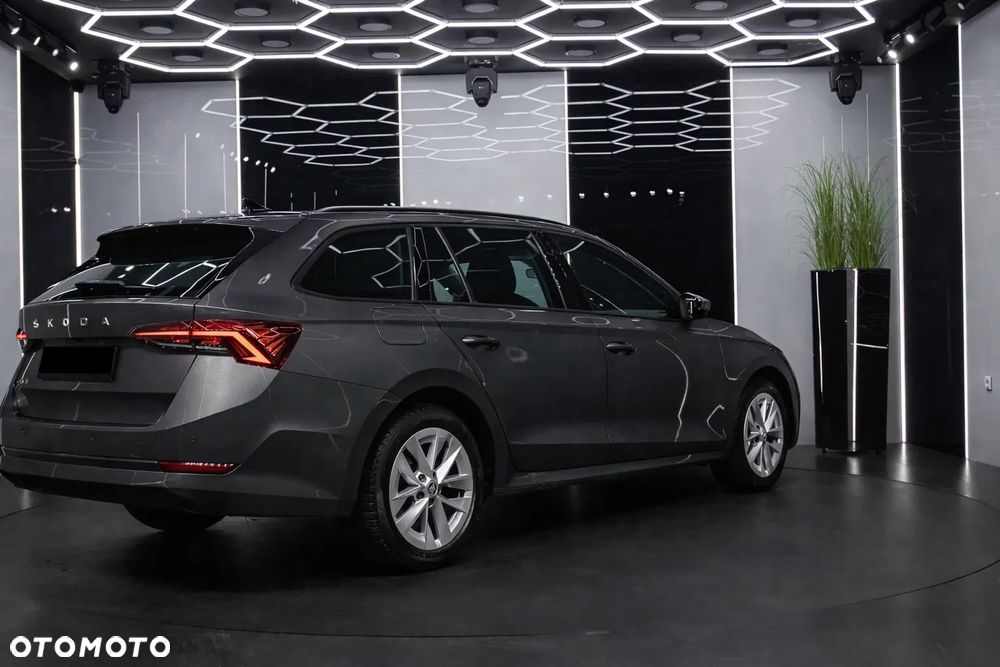 Skoda Octavia 2.0 TDI SCR Ambition DSG - 5
