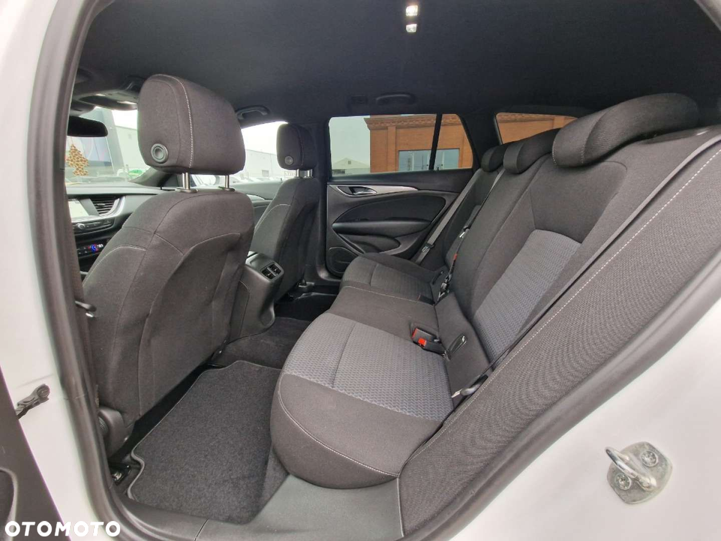 Opel Insignia - 23