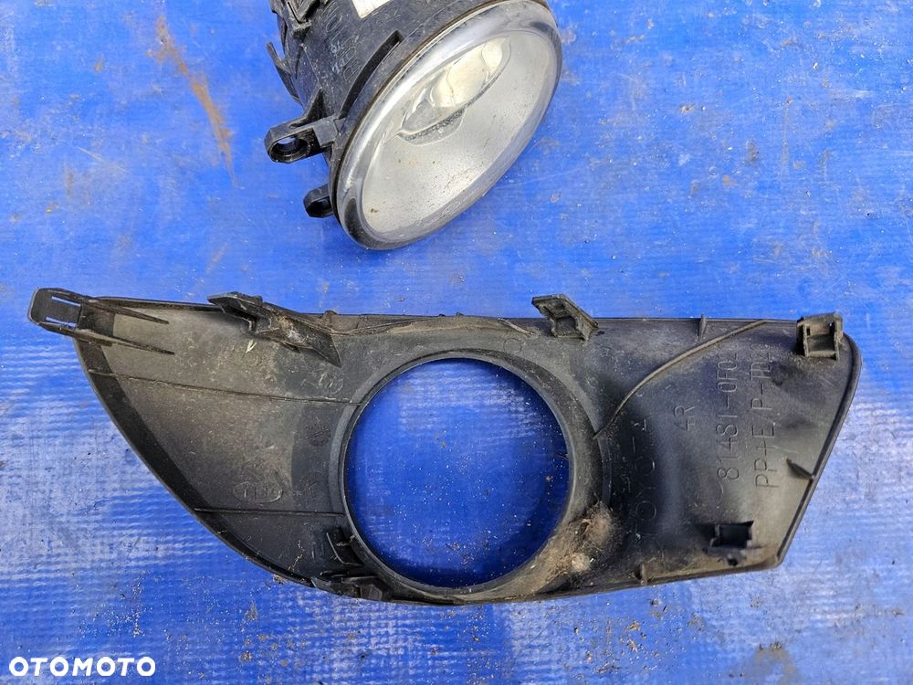 Toyota VERSO 09-12 halogen kosz kratka prawy - 3