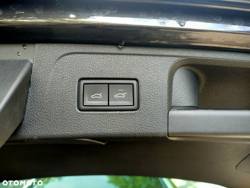 Volkswagen Passat - 18