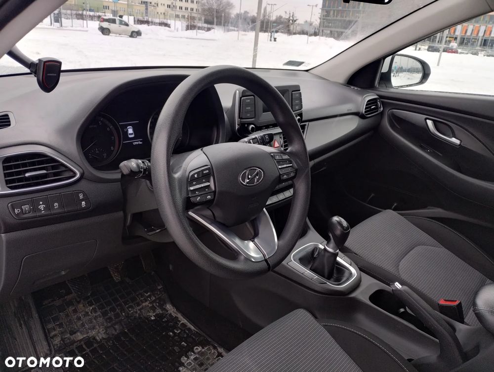 Hyundai i30 1.5 DPI Classic + - 9