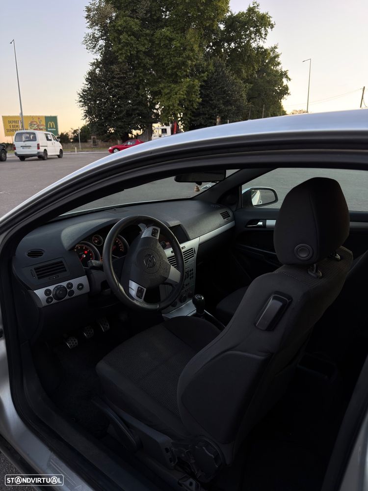 Opel Astra GTC 1.4 - 7