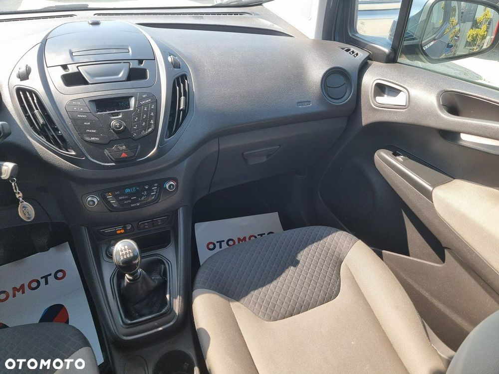 Ford Tourneo Courier - 19