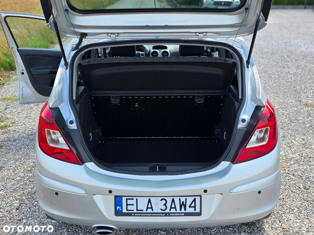 Opel Corsa 1.4 16V 150 Jahre - 31