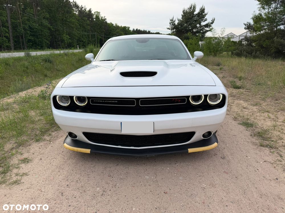 Dodge Challenger - 23
