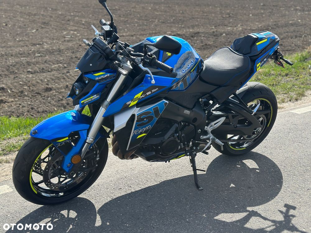 Suzuki GSX - 5