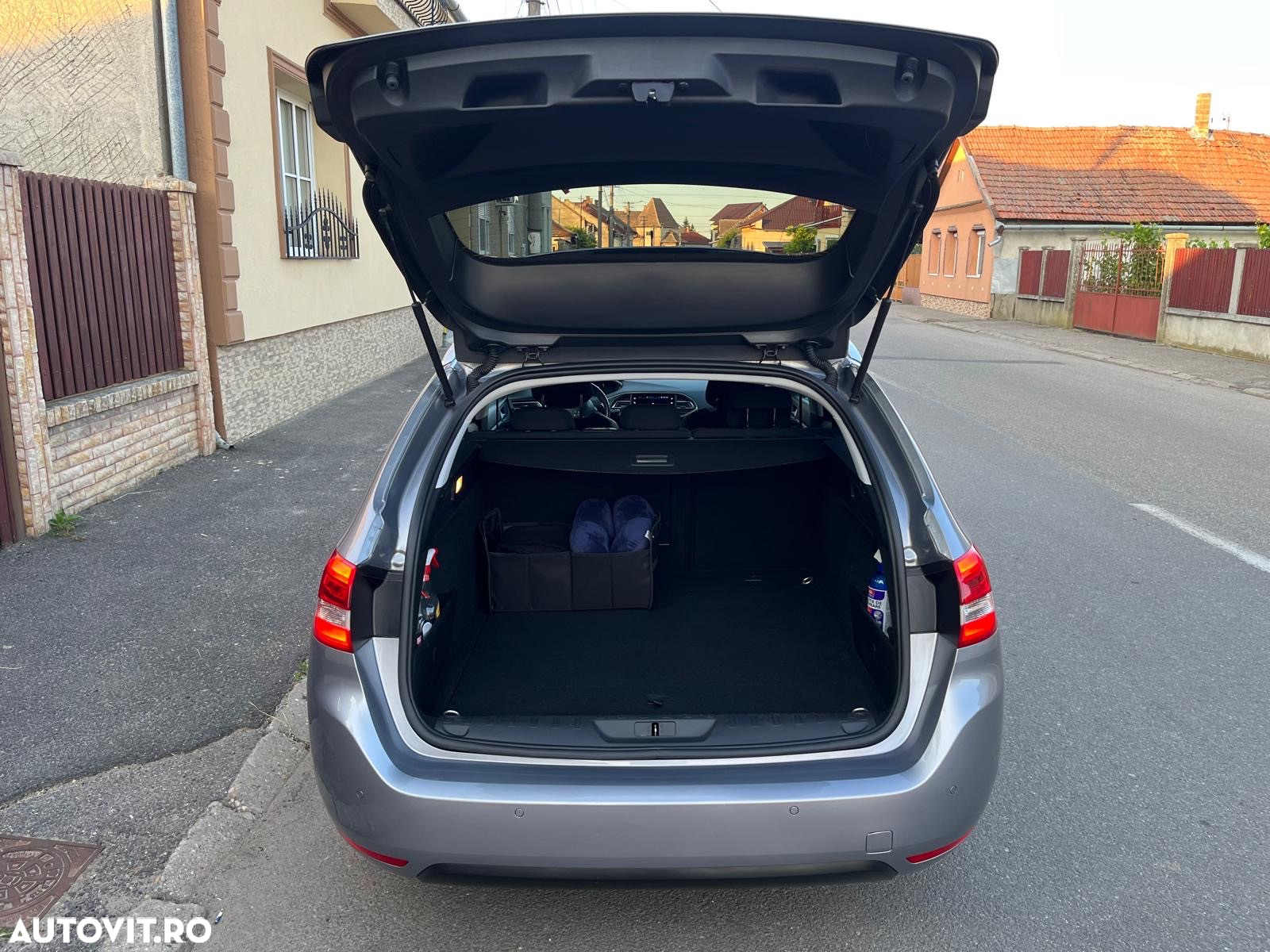 Peugeot 308 1.5 BlueHDi FAP STT EAT8 Active - 6
