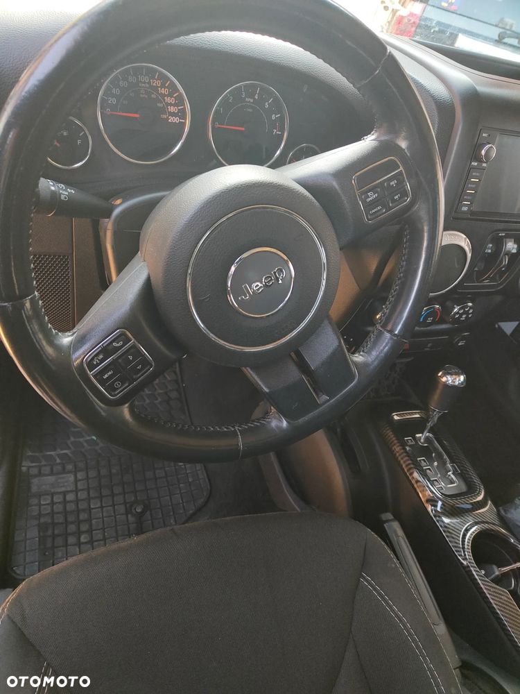 Jeep Wrangler 3.6 Unlim Sahara - 9