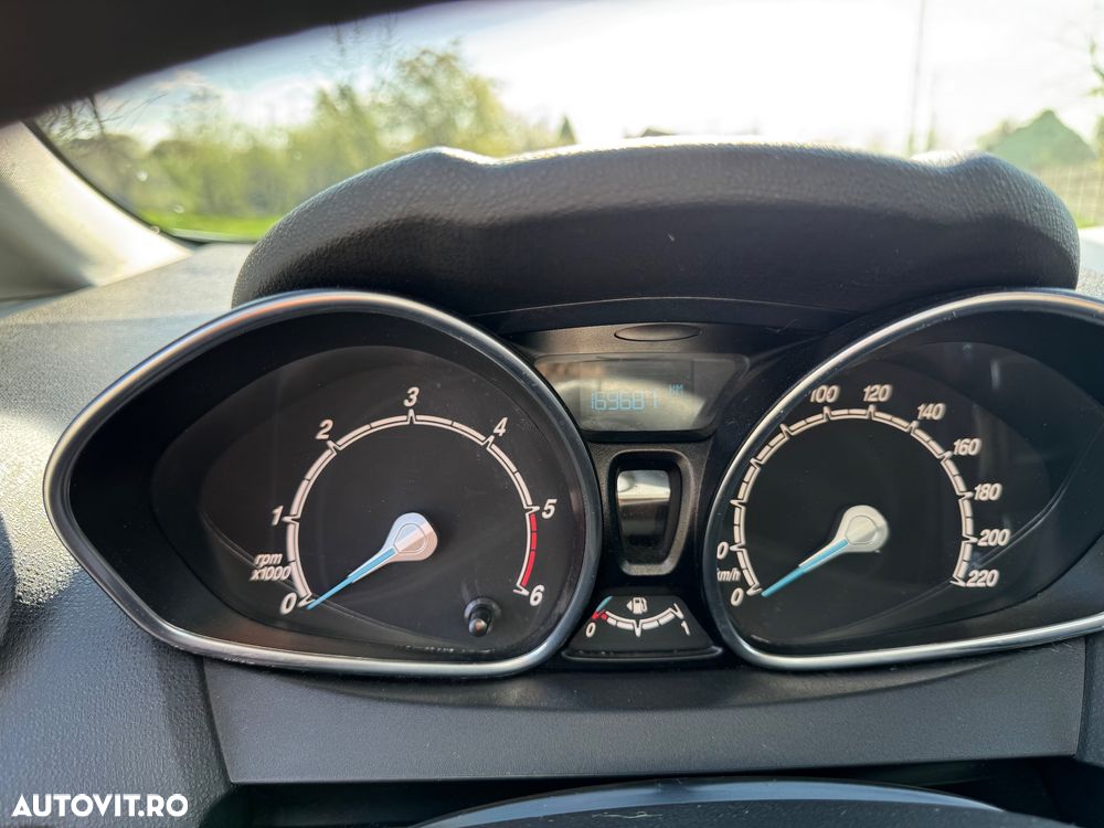 Ford Fiesta 1.6 TDCI Titanium - 7