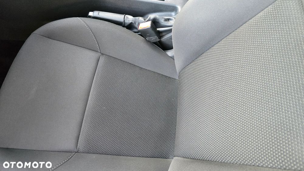 Ford Focus 1.6 Edition - 20
