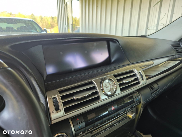 Wyświetlacz Lexus LS460 12-17r.