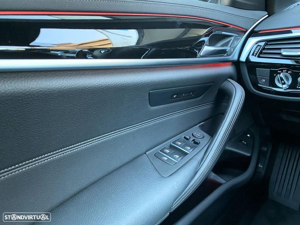 BMW 530 e Line Luxury - 28