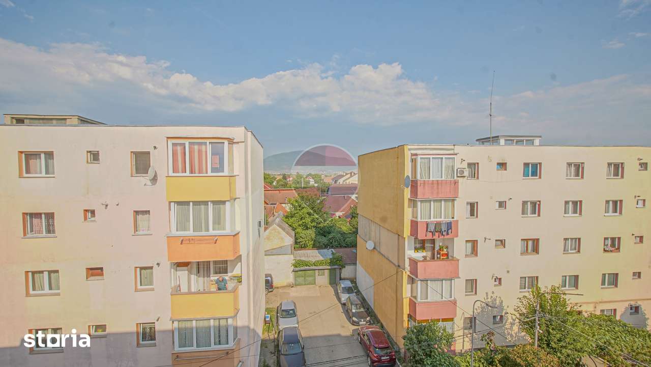 Apartament 3 camere Ghimbav, ideal pentru familie sau investiție! — fotografia 1