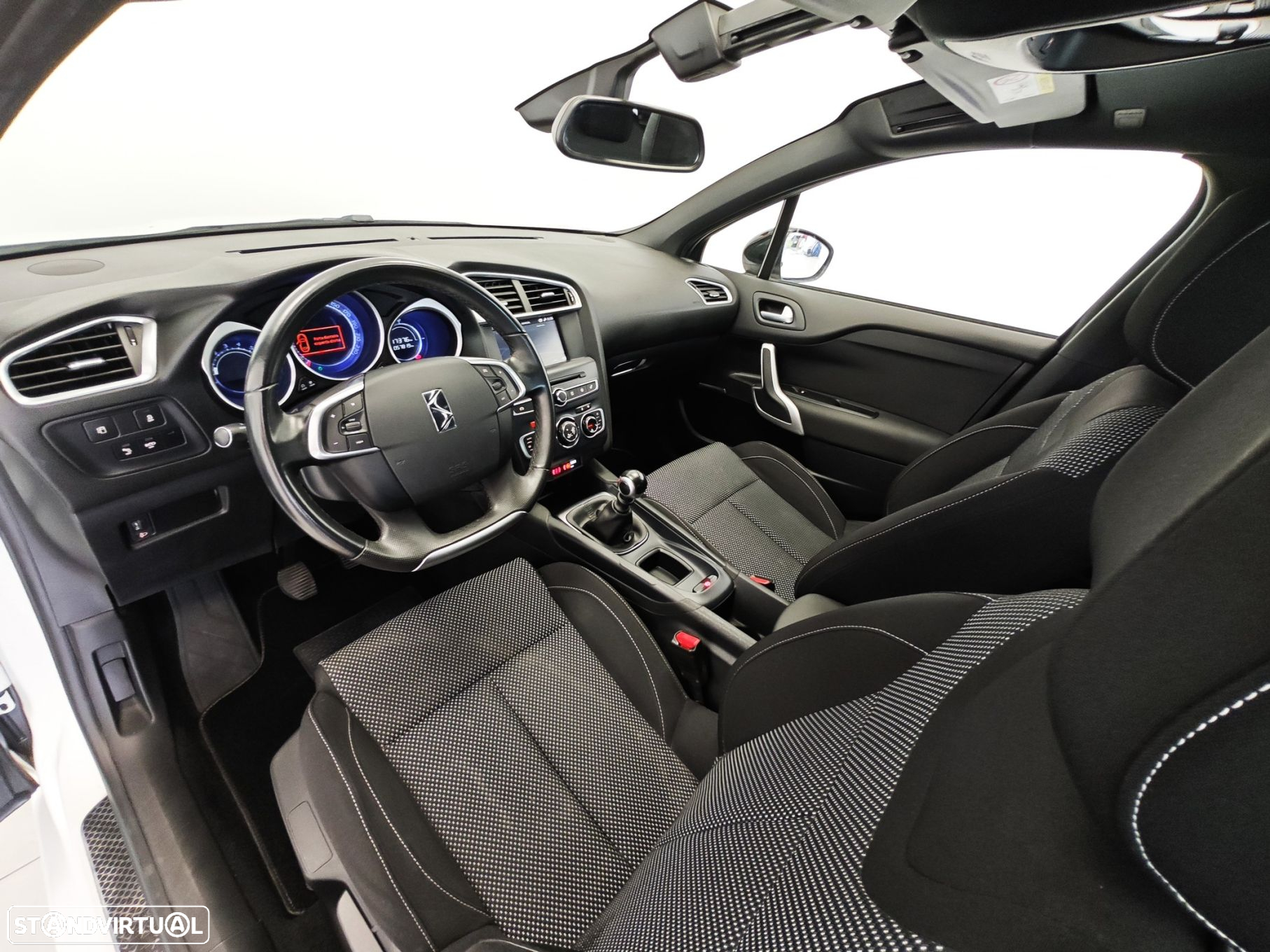 DS DS4 Crossback - 7