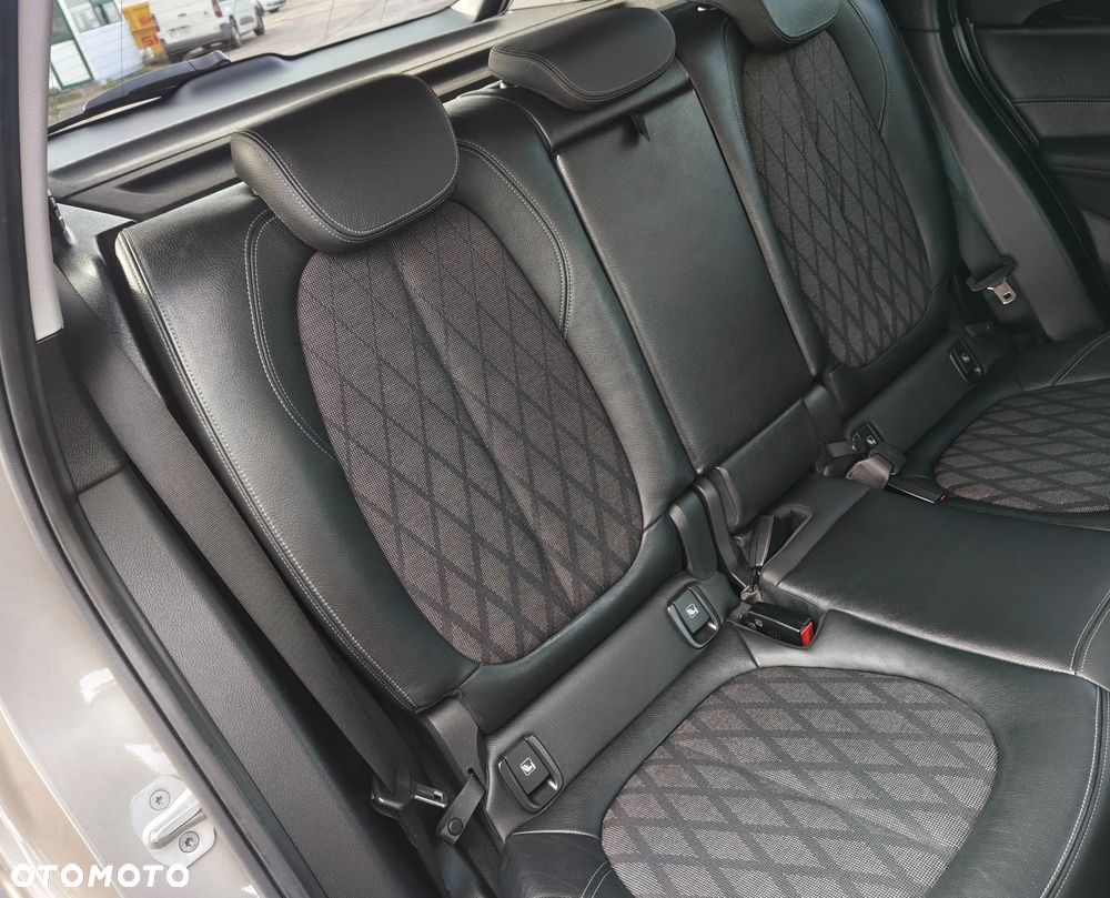 BMW X1 xDrive18d - 23