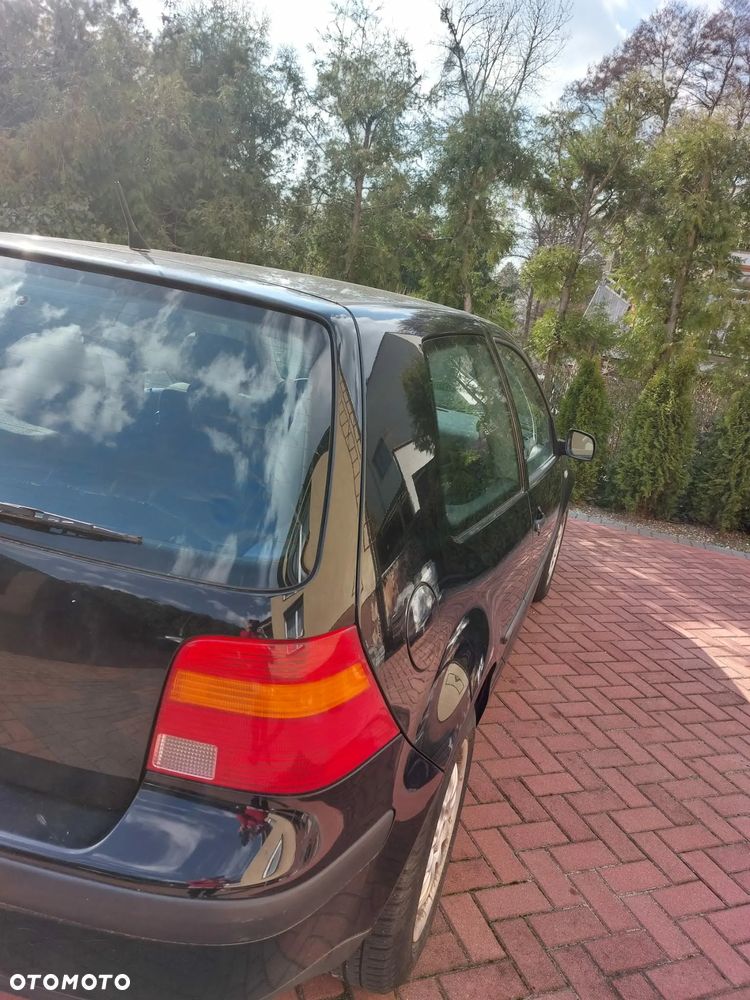Volkswagen Golf - 5